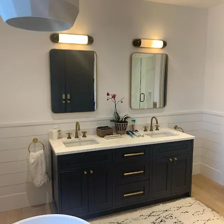 Luxurious In קיל איירן